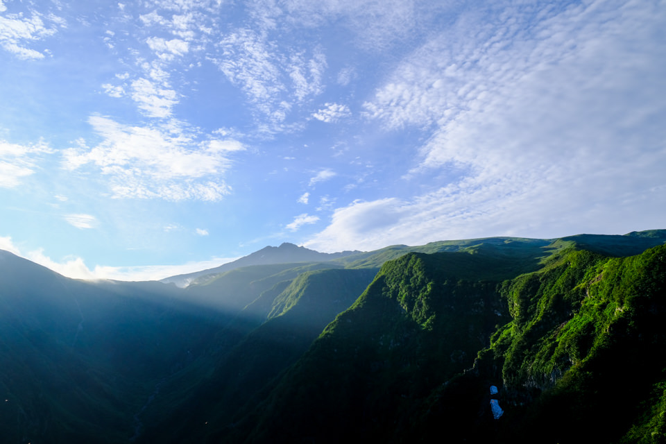 鉾立展望台から見た鳥海山