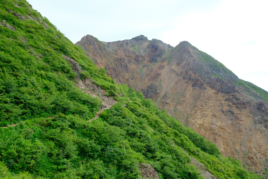 朝日岳への登山道